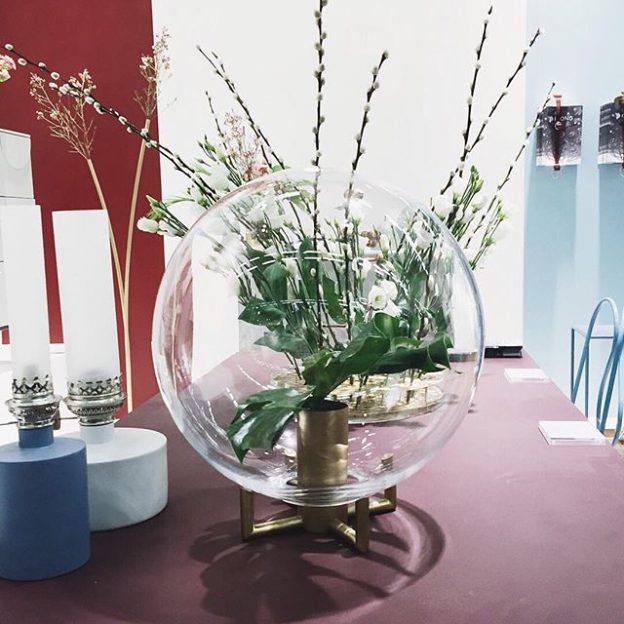 #orb #straightdesign #klong #sff #2016sdw #designweek #productdesign #stockholm #sweden #swedishdesign #swedishinterior #scandinaviandesign #vase #brass #glass #flower #fair