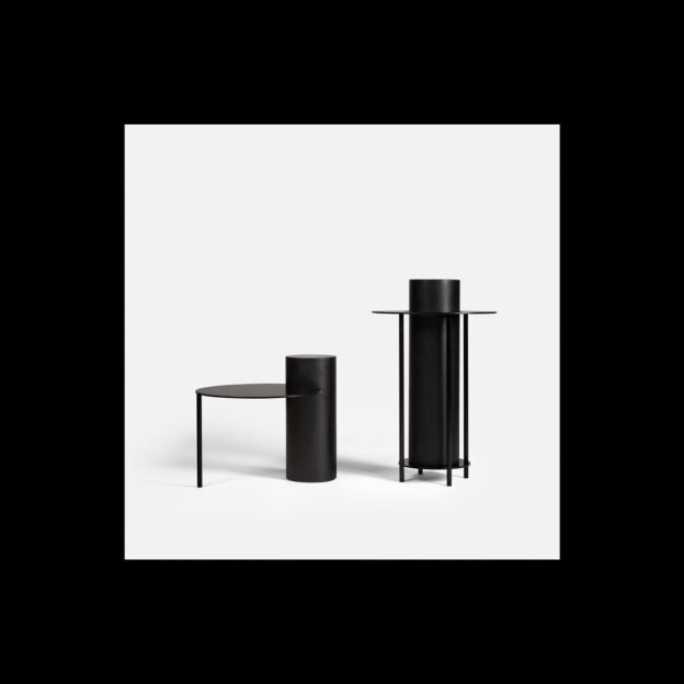 Artefact No 4 and No 2 are smaller tables that copies the attributes from Artefact No 1. No 2 is based on the same design just turned upside down and No 4 is an additional piece made with as few parts as possible.